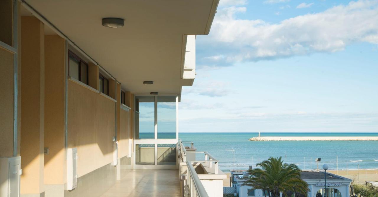 I Suoni Del Mare Daire Porto San Giorgio Dış mekan fotoğraf