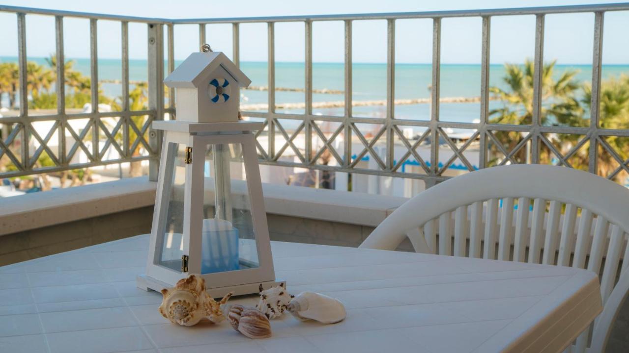I Suoni Del Mare Daire Porto San Giorgio Dış mekan fotoğraf
