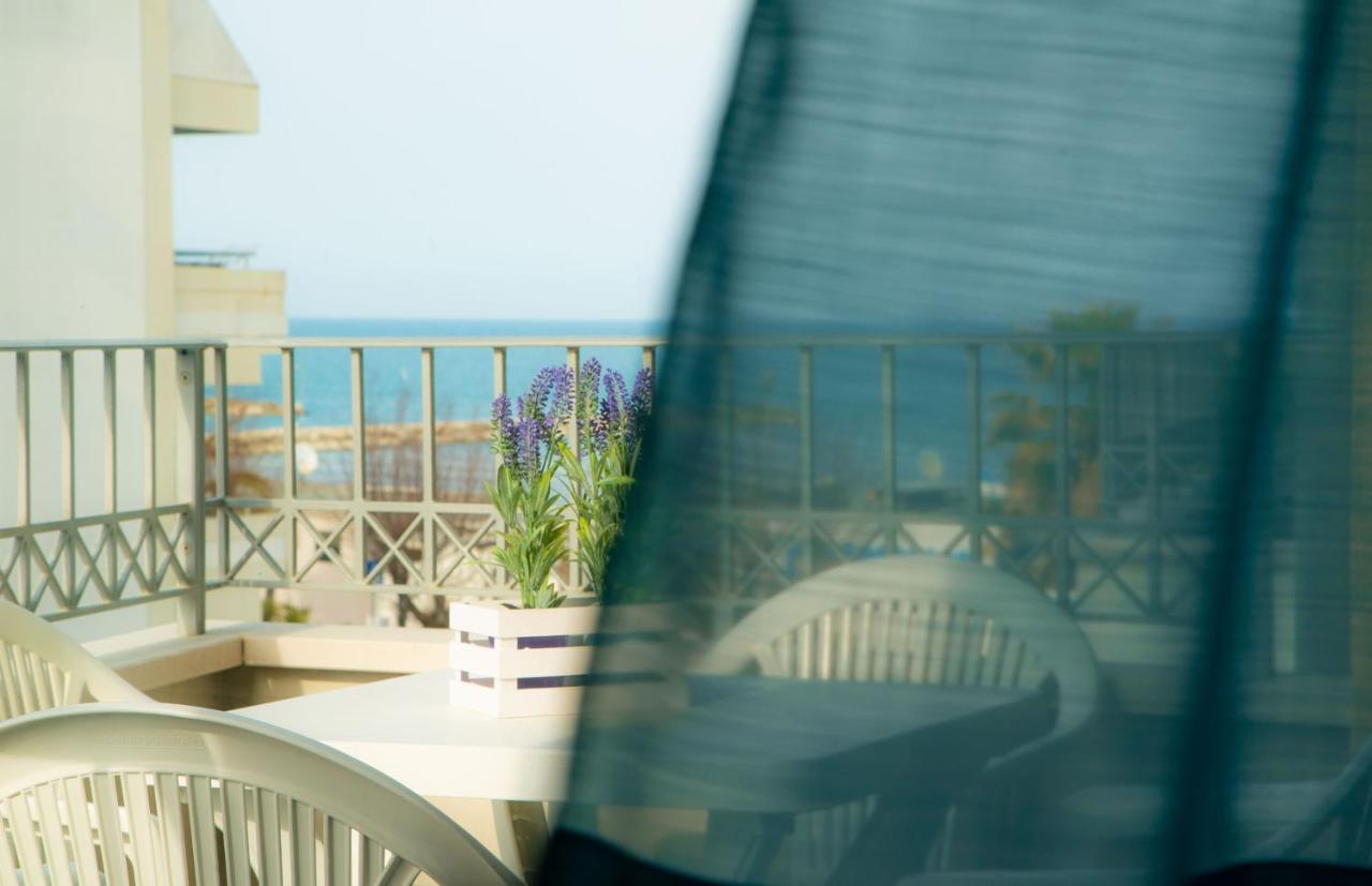 I Suoni Del Mare Daire Porto San Giorgio Dış mekan fotoğraf