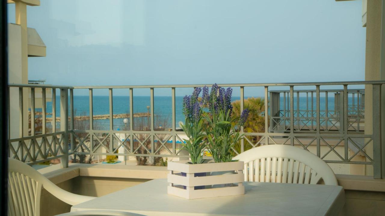 I Suoni Del Mare Daire Porto San Giorgio Dış mekan fotoğraf